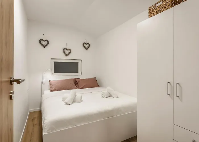 Superior Fortuna Catez ob Savi